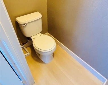 9539 Palini Court - Photo Thumbnail 15
