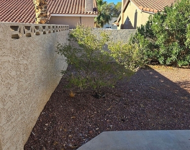 8641 Toscana Lane - Photo Thumbnail 11