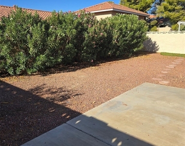 8641 Toscana Lane - Photo Thumbnail 12
