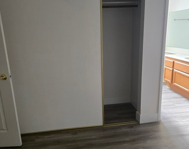 8641 Toscana Lane - Photo Thumbnail 23