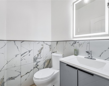 372 Monique Springs Street - Photo Thumbnail 10