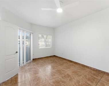 7400 W Flamingo Road - Photo Thumbnail 12