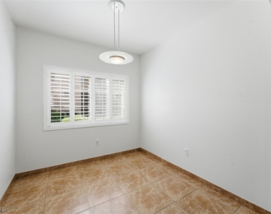 7400 W Flamingo Road - Photo Thumbnail 3