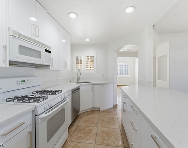 7400 W Flamingo Road - Photo Thumbnail 9