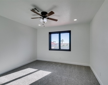 7040 Obannon Drive - Photo Thumbnail 26