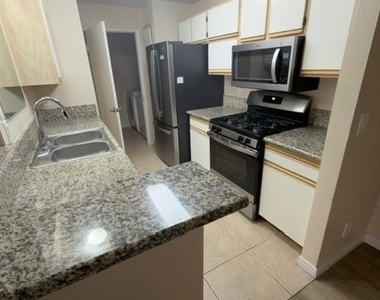 2200 S Fort Apache Road - Photo Thumbnail 17