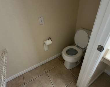 2200 S Fort Apache Road - Photo Thumbnail 23