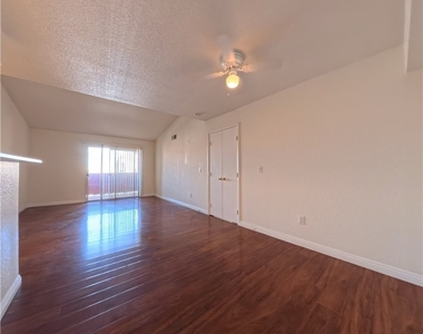 8101 W Flamingo Road - Photo Thumbnail 10