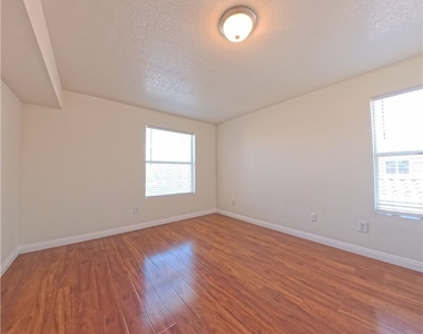 8101 W Flamingo Road - Photo Thumbnail 11