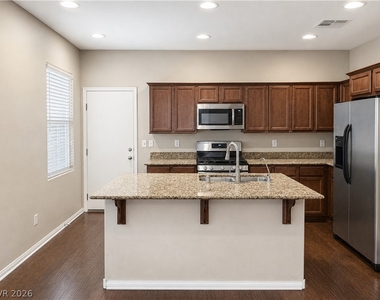 8371 Stillhouse Court - Photo Thumbnail 5