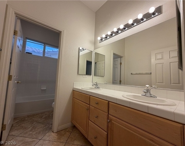 7185 Windy Peak Court - Photo Thumbnail 20