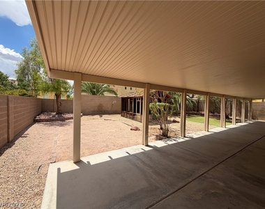 7185 Windy Peak Court - Photo Thumbnail 15