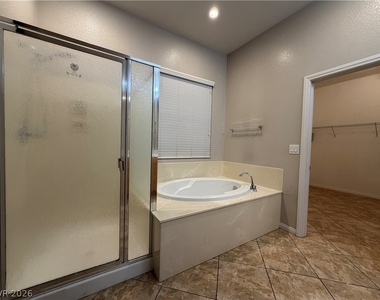 7185 Windy Peak Court - Photo Thumbnail 34