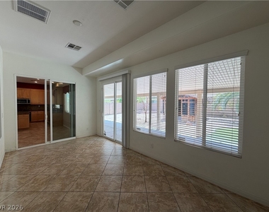 7185 Windy Peak Court - Photo Thumbnail 12