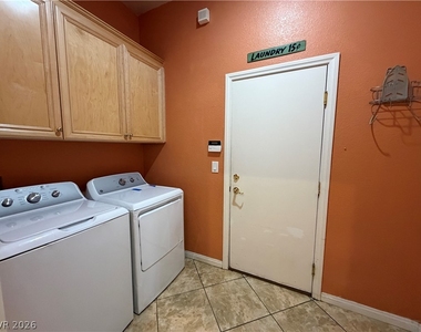 7185 Windy Peak Court - Photo Thumbnail 29