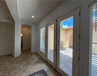 7185 Windy Peak Court - Photo Thumbnail 5