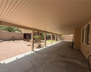 7185 Windy Peak Court - Photo Thumbnail 14