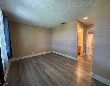 1800 Edmond Street - Photo Thumbnail 10