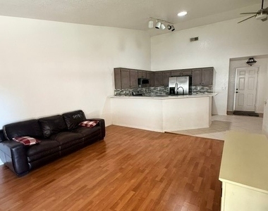 875 Serpentina Ave. Avenue - Photo Thumbnail 7