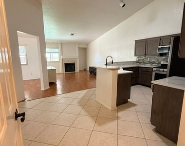875 Serpentina Ave. Avenue - Photo Thumbnail 4