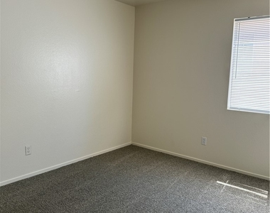 876 Adobe Flat Drive - Photo Thumbnail 7