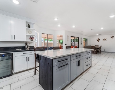 9005 Feather River Court - Photo Thumbnail 11