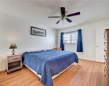 101 Luna Way - Photo Thumbnail 27