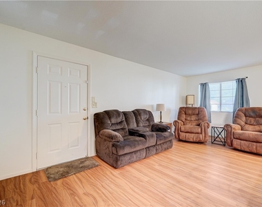 101 Luna Way - Photo Thumbnail 7