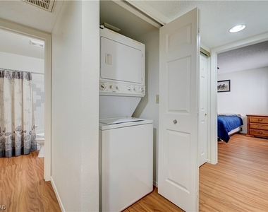 101 Luna Way - Photo Thumbnail 36