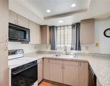 101 Luna Way - Photo Thumbnail 21