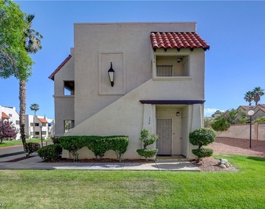 101 Luna Way - Photo Thumbnail 4