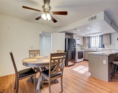 101 Luna Way - Photo Thumbnail 13