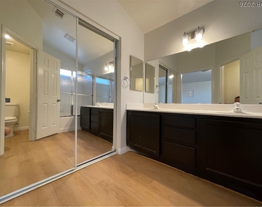 1517 Cross Country Street - Photo Thumbnail 19