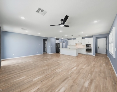 8672 Bench Street - Photo Thumbnail 9