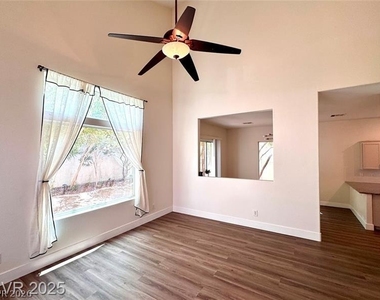 1529 Tillman Falls Avenue - Photo Thumbnail 3