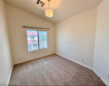 1529 Tillman Falls Avenue - Photo Thumbnail 11