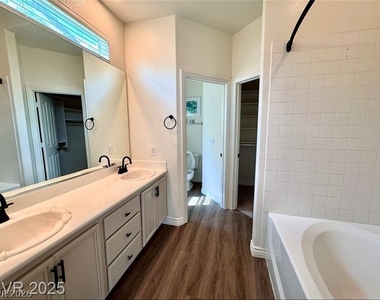 1529 Tillman Falls Avenue - Photo Thumbnail 13