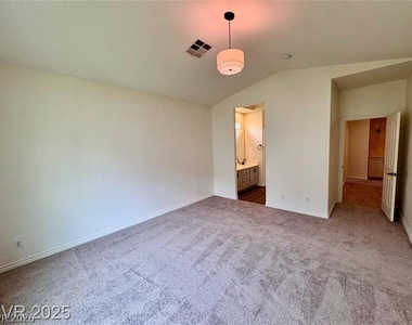 1529 Tillman Falls Avenue - Photo Thumbnail 15