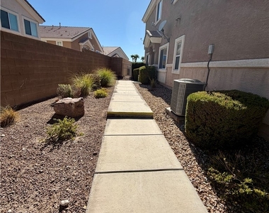 2065 Scanlon Ferry Court - Photo Thumbnail 26