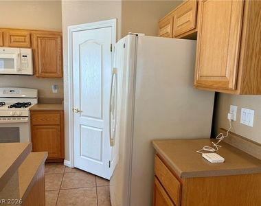 2065 Scanlon Ferry Court - Photo Thumbnail 5