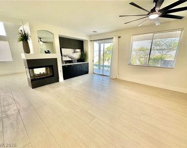 10637 Turquoise Valley Drive - Photo Thumbnail 18