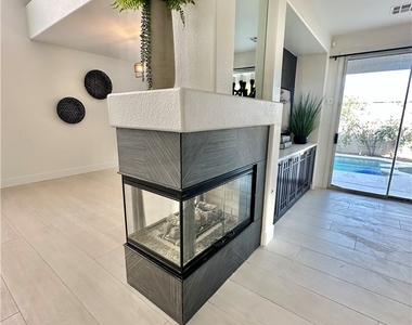 10637 Turquoise Valley Drive - Photo Thumbnail 16