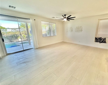 10637 Turquoise Valley Drive - Photo Thumbnail 31