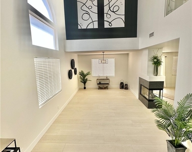 10637 Turquoise Valley Drive - Photo Thumbnail 14