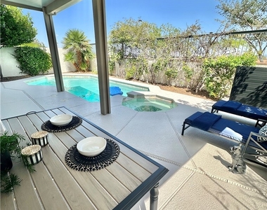10637 Turquoise Valley Drive - Photo Thumbnail 19