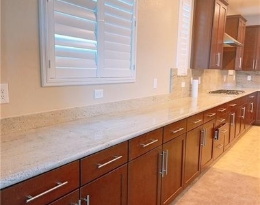 8593 Gabby Creek Drive - Photo Thumbnail 12