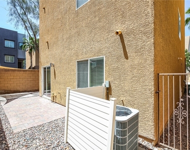 9389 Brigham Avenue - Photo Thumbnail 14