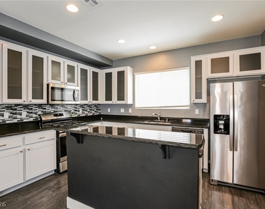 9389 Brigham Avenue - Photo Thumbnail 2