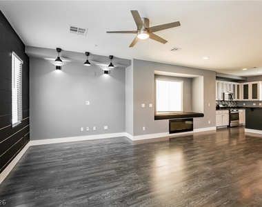 9389 Brigham Avenue - Photo Thumbnail 4