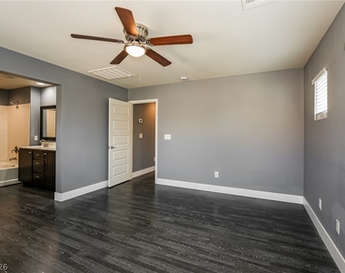 9389 Brigham Avenue - Photo Thumbnail 12